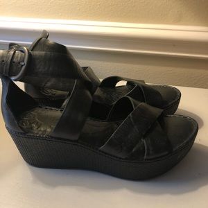 Born Black size 7 Platform Sandals